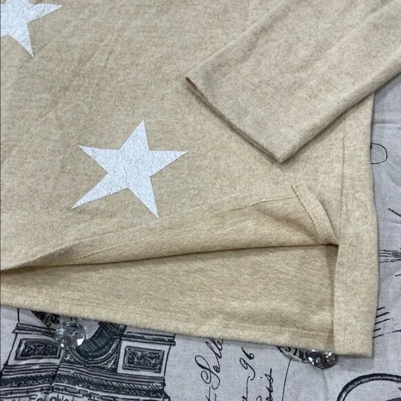 Sweet Romeo Star Knit Slouch Dolman Sweater - Picture 5 of 11